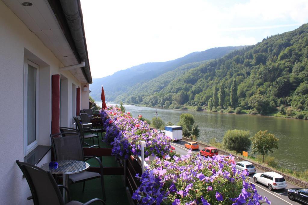 Moselromantik-Hotel Zum Loewen Ediger-Eller Bilik gambar